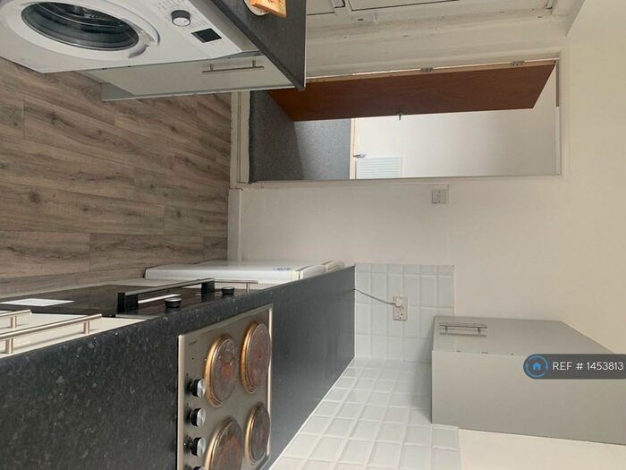 1 Bedroom Flat To Rent In Richmond Road, Leicester, LE2