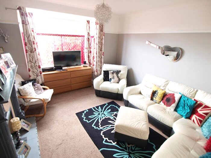 3 Bedroom End Of Terrace House To Rent In St Johns Road, Benfleet, Essex, SS7