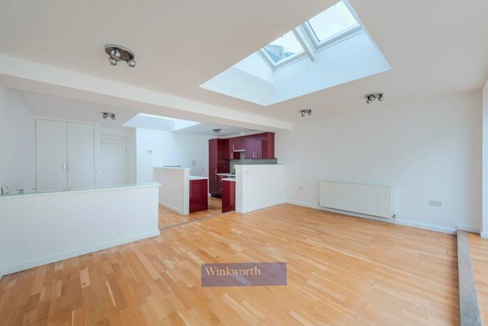 2 Bedroom Flat To Rent In Braganza Street, SE17