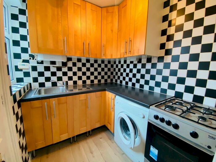 3 Bedroom Terraced House To Rent In Howard Road, S6