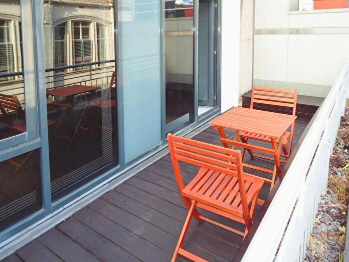 2 Bedroom Flat To Rent In Park Row, Leeds, West Yorkshire, LS1