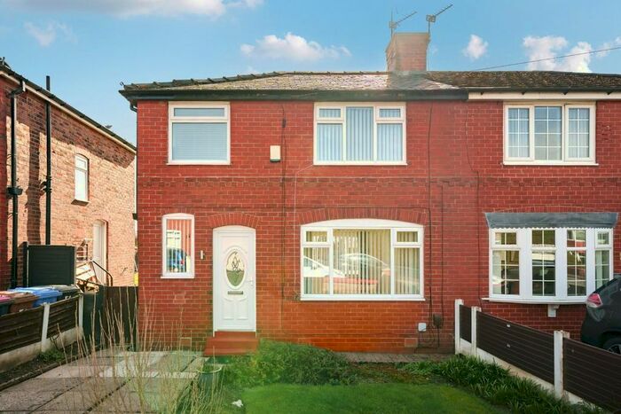 3 Bedroom Semi-Detached House To Rent In Sunningdale Drive, Salford, M6