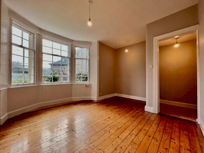 1 Bedroom Flat To Rent In Corbiehill Road, Davidsons Mains, Edinburgh, EH4