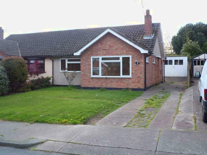 2 Bedroom Bungalow To Rent In Cheltenham Drive, Thundersley, SS7