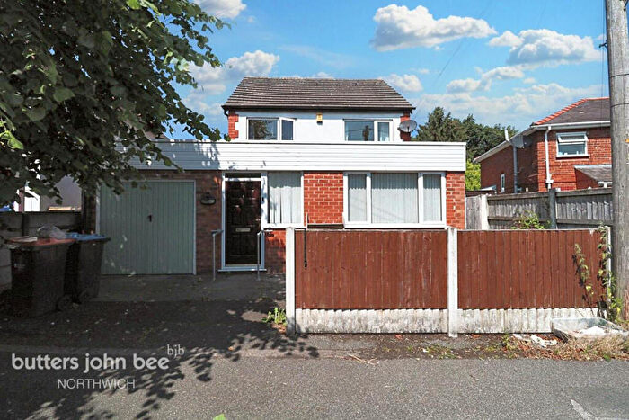 3 Bedroom Detached House For Sale In West Avenue, Northwich, CW9