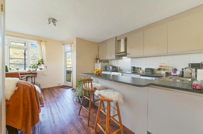 1 Bedroom Flat To Rent In Windlesham Grove, London, SW19