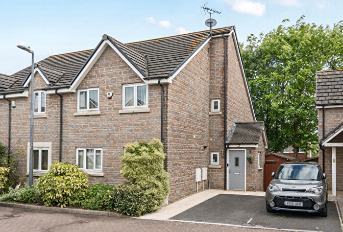 4 Bedroom Semi Detached House For Sale In Gabriel Close, Bristol, Gloucestershire, BS30