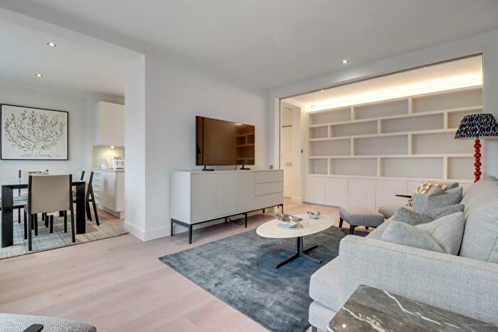 2 Bedroom Apartment To Rent In Grove End Road, St Johns Wood, NW8