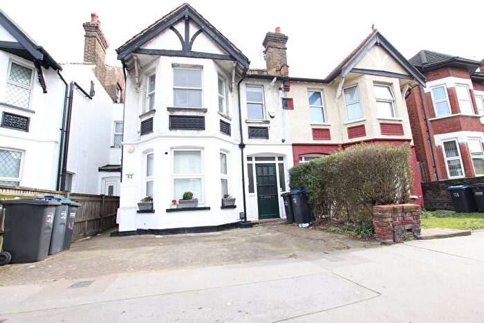 2 Bedroom Flat To Rent In Oakfield Road, Croydon, CR0