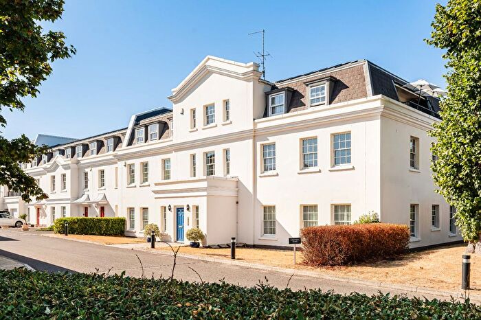 2 Bedroom Flat For Sale In Ford Road, Tortington, Arundel, West Sussex, BN18