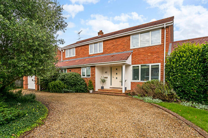 4 Bedroom Detached House For Sale In Pound Lane, Marlow, SL7