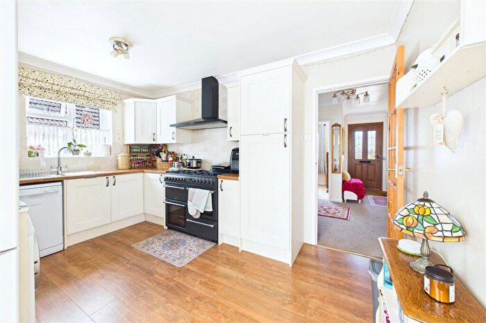 3 Bedroom Bungalow For Sale In Coventry Crescent, Poole, Dorset, BH17 - Photo 8