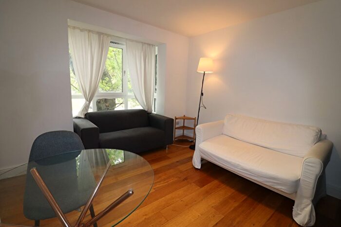 Studio To Rent In Bride Street, London, N7