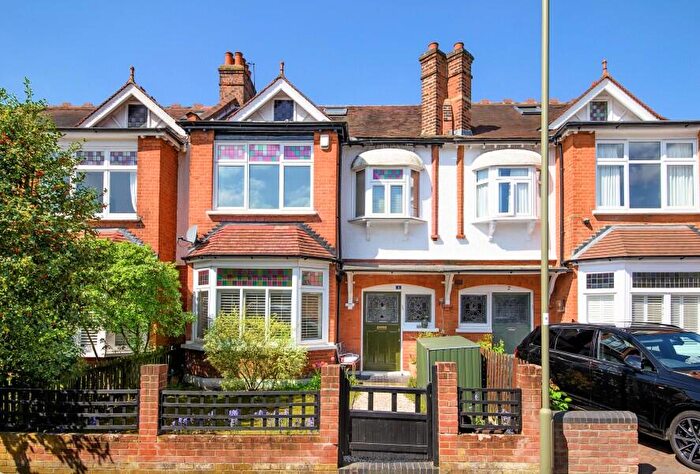 4 Bedroom Terraced House For Sale In Chislehurst Avenue, N Finchley, N12