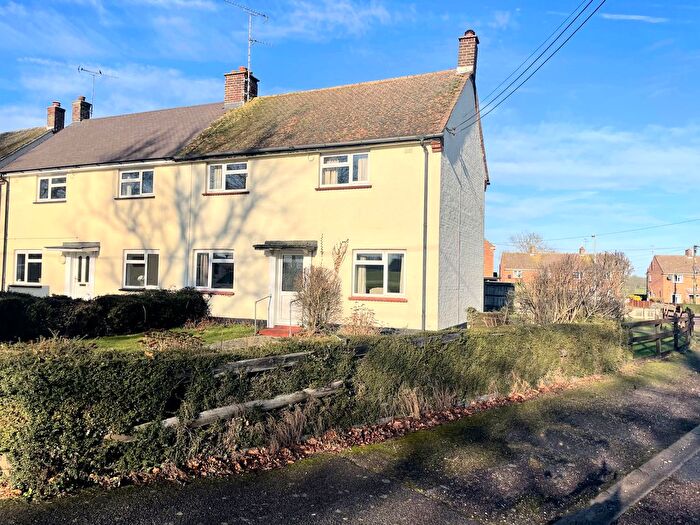 3 Bedroom Semi-Detached House For Sale In Chaffix, Felsted, CM6