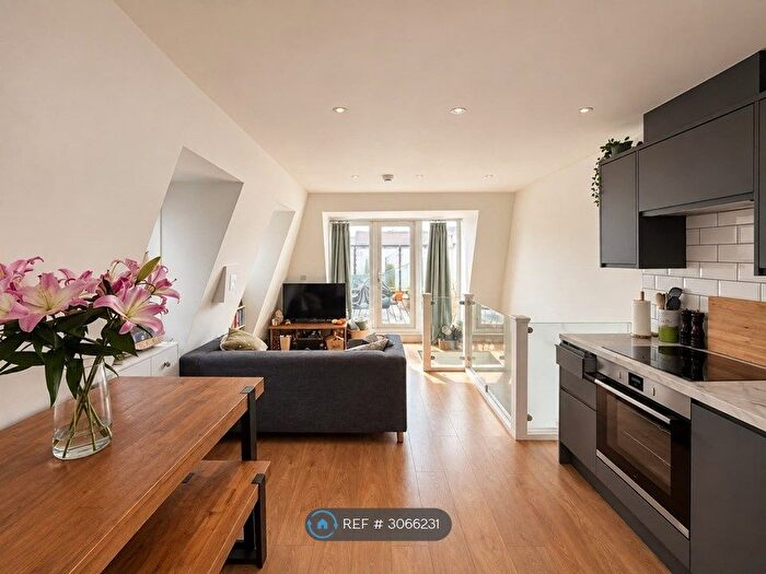 2 Bedroom Flat To Rent In Stapleton Road, London, SW17