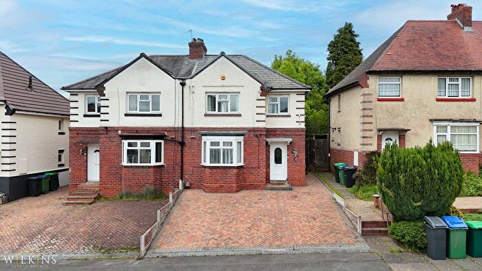 3 Bedroom Semi Detached House For Sale In Abbey Crescent, Oldbury, West Midlands, B68