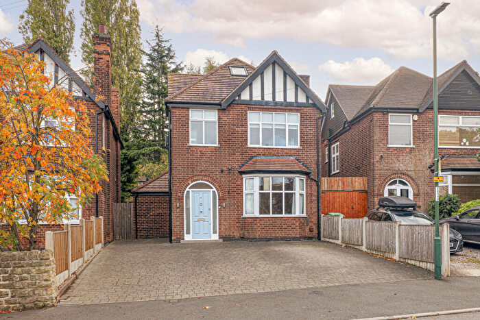 3 Bedroom Detached House For Sale In Charnock Avenue, Wollaton, Nottingham, NG8