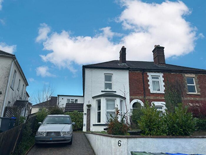 4 Bedroom Semi-Detached House For Sale In Hartington Road, Salisbury, SP2