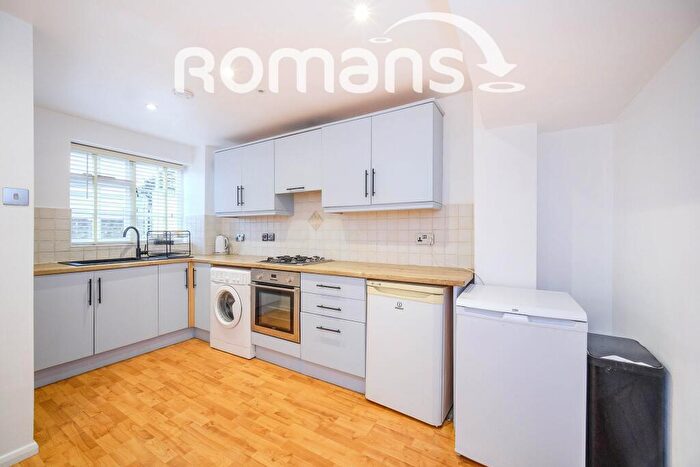 2 Bedroom Cottage To Rent In Plough Road, GU46