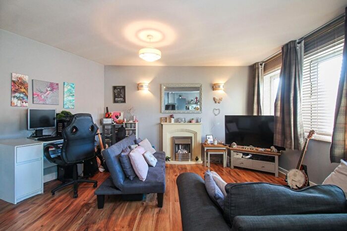 1 Bedroom Flat For Sale In John Street, Cullercoats, North Shields, NE30