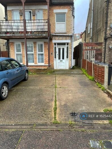 1 Bedroom Flat To Rent In Hayes Road, Clacton-On-Sea, CO15
