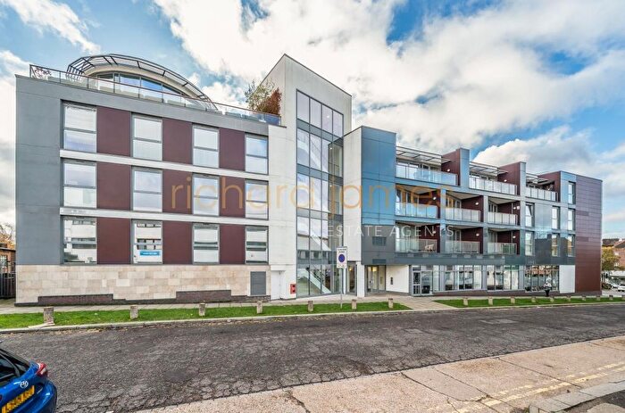 2 Bedroom Flat To Rent In Flower Lane, Mill Hill, NW7