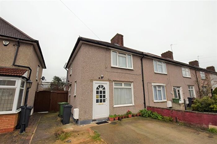 2 Bedroom End Of Terrace House To Rent In Lymington Road, Dagenham, RM8