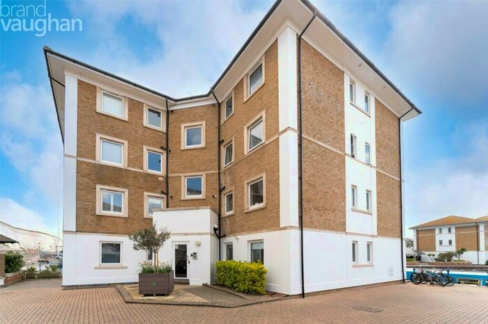 2 Bedroom Flat To Rent In Victory Mews, The Strand, Marina Village, Brighton, BN2
