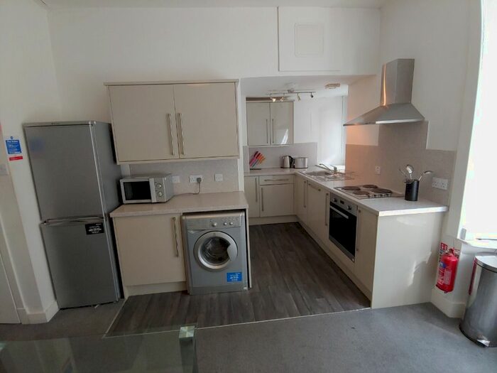 2 Bedroom Flat To Rent In Union Place, West End, Dundee, DD2