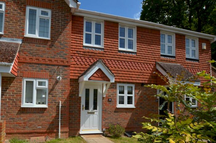 2 Bedroom Terraced House To Rent In Sherfield On Loddon, RG27