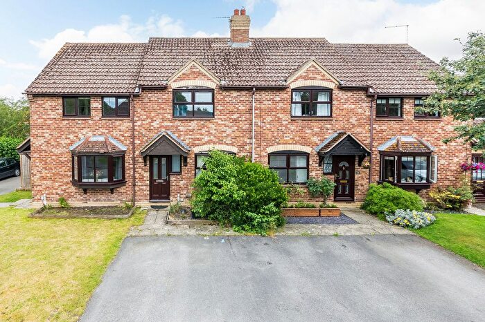 2 Bedroom Terraced House For Sale In Midwinter Avenue, Milton, OX14