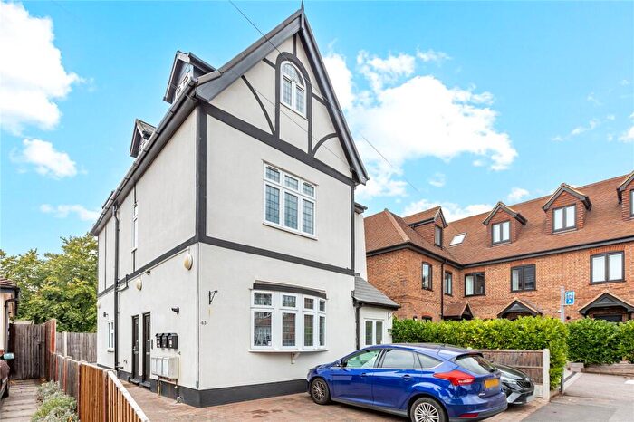 1 Bedroom Apartment For Sale In Champion Road, Upminster, RM14