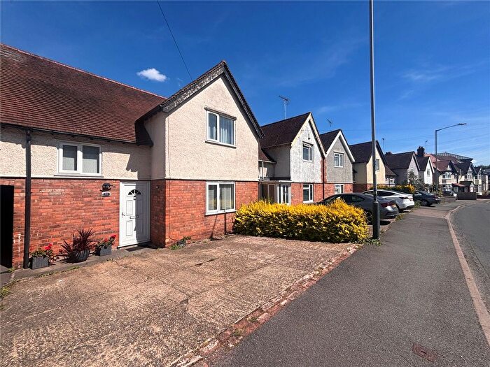 3 Bedroom Terraced House For Sale In Greville Road, Warwick, Warwickshire, CV34