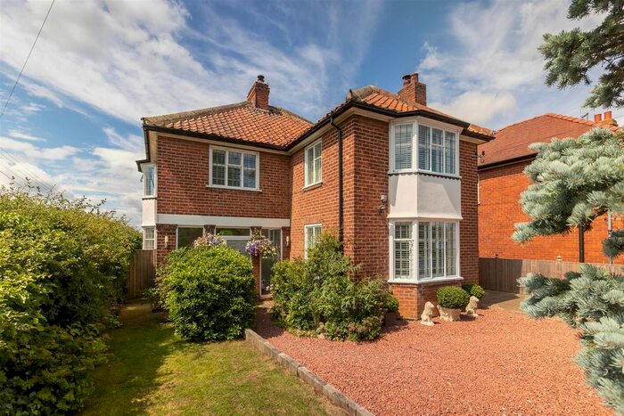 4 Bedroom Detached House For Sale In Welham Road, Norton, Malton, YO17