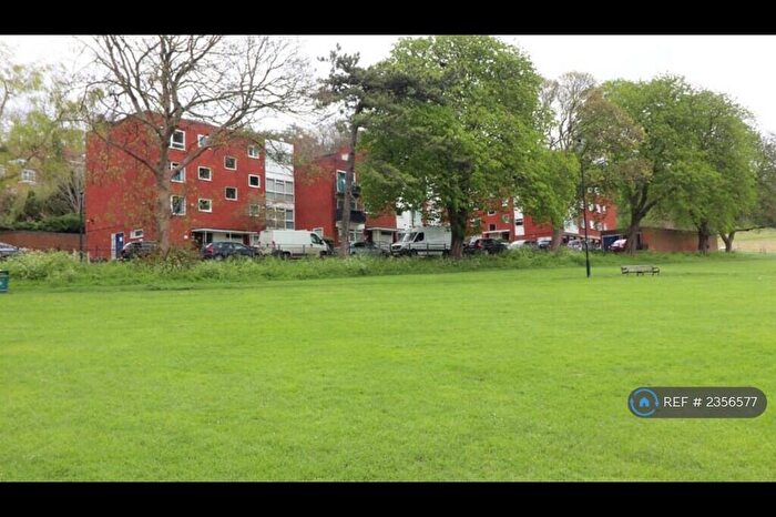 2 Bedroom Flat To Rent In Arden. Place, Luton, LU2