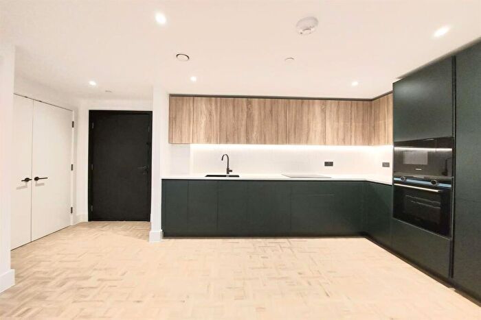 2 Bedroom Flat To Rent In Papillon Apartments, SW11