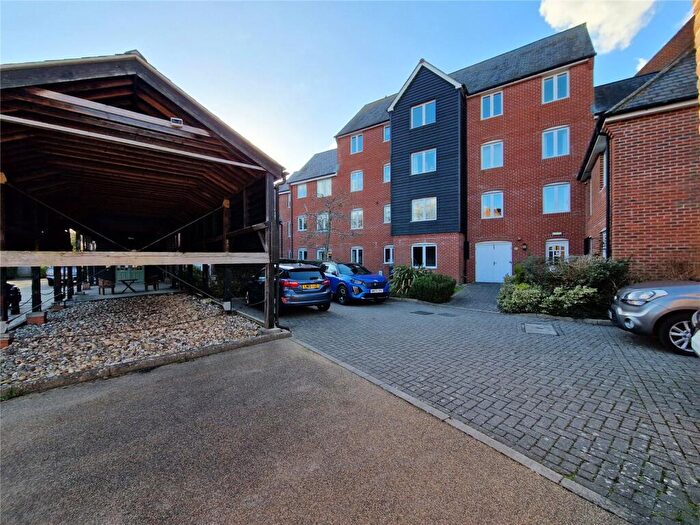1 Bedroom Retirement Property For Sale In Springwell, Havant, Hampshire, PO9