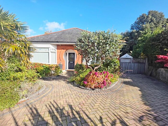 3 Bedroom Detached Bungalow For Sale In Chigwell Road, Bournemouth, Dorset, BH8
