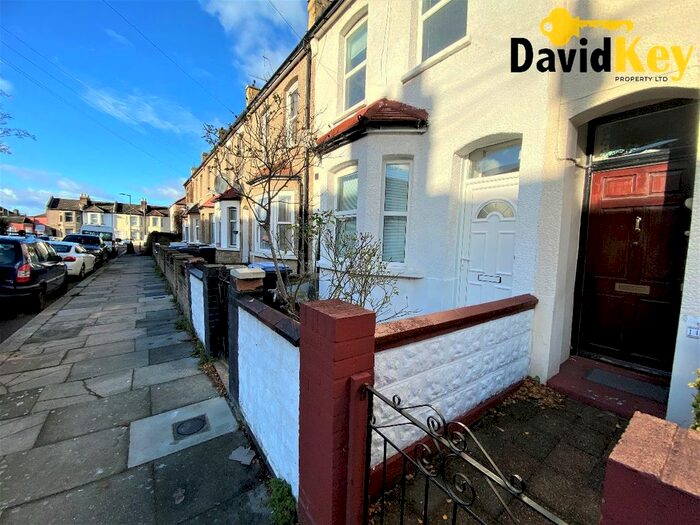 4 Bedroom Terraced House To Rent In Cornwallis Avenue, London N9