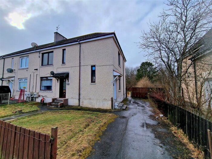 2 Bedroom Flat To Rent In Crindledyke Crescent, Newmains, Wishaw, ML2