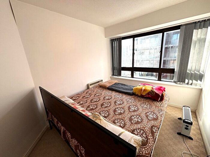 2 Bedroom Apartment To Rent In South Fifth Street, Milton Keynes, MK9