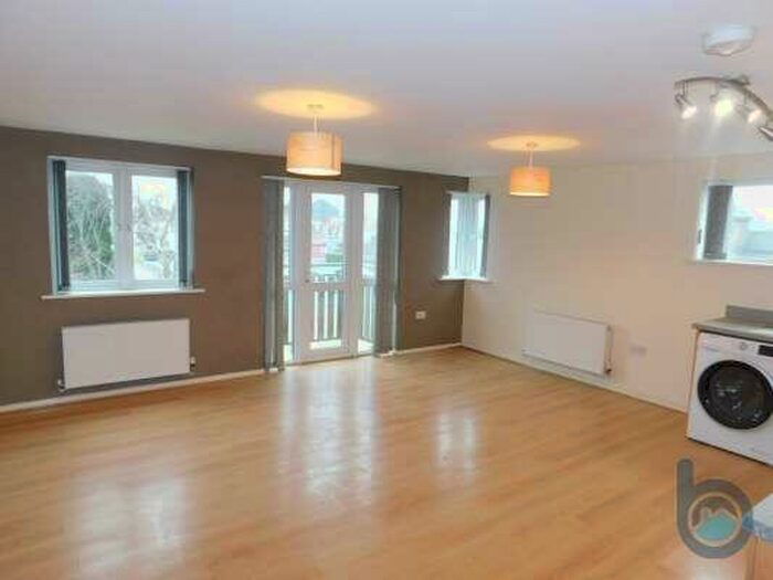 2 Bedroom Flat To Rent In Castlepoint, Peterborough, Cambridgeshire, PE4