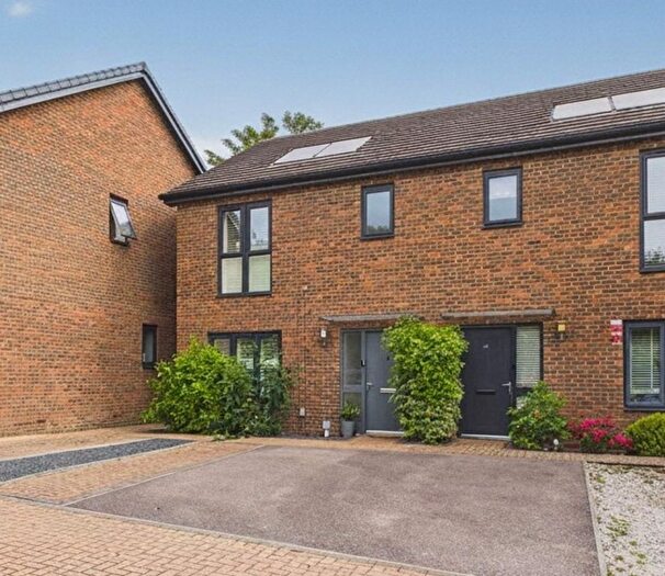 3 Bedroom Semi Detached House For Sale In Atherfield Drive, Ashford, TN23