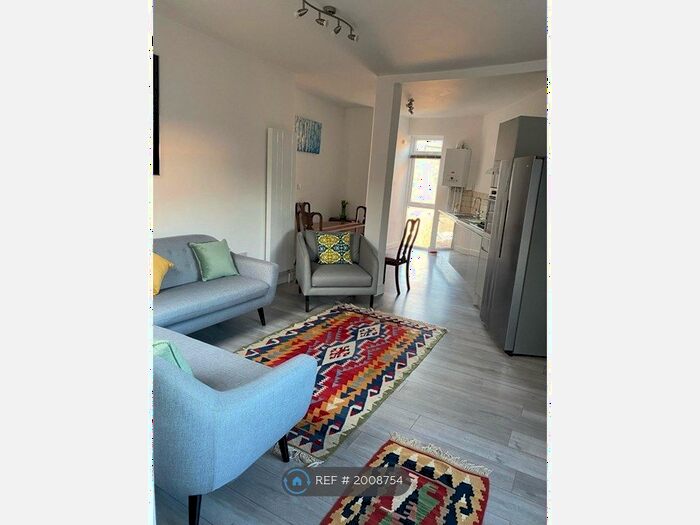 1 Bedroom Flat To Rent In Vale Road, London, N4