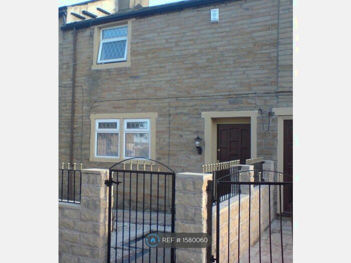 1 Bedroom Terraced House To Rent In Little Horton Lane, Bradford, BD5