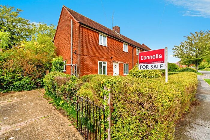 3 Bedroom Semi-Detached House For Sale In Stuart Crescent, Winchester, SO22