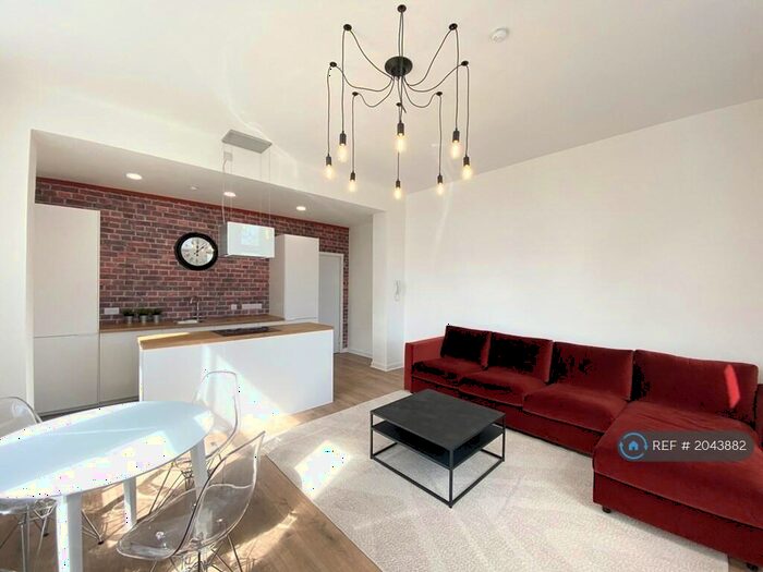 2 Bedroom Flat To Rent In Candleriggs, Glasgow, G1