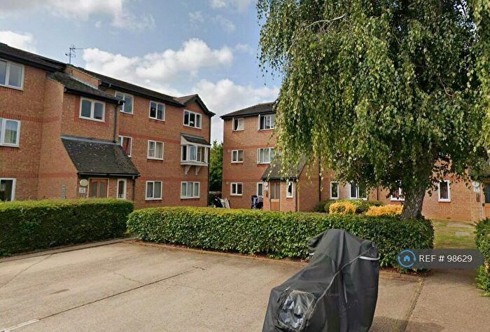 1 Bedroom Flat To Rent In Wedgewood Road, Hitchin, SG4