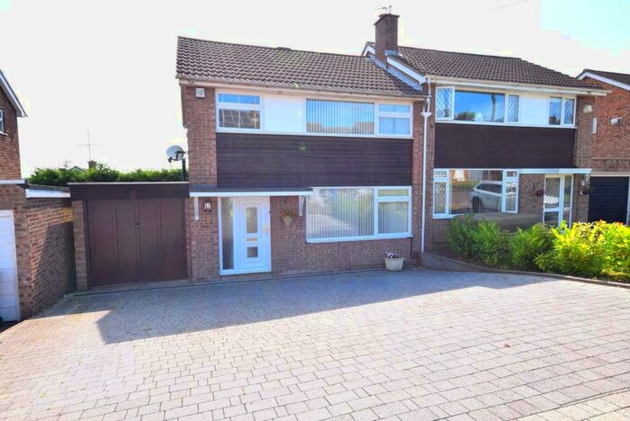 3 Bedroom Semi-Detached House To Rent In Lancaster Road, Rothwell, NN14